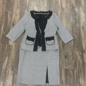 White House Black Market 2 pc black and white twill suit.